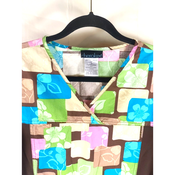 Vintage Cherokee Women's Scrub Top Size Small Pink Blue Brown Faded Look - Picture 2 of 7